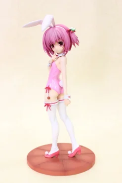 Plum Ro-Kyu-Bu! SS Tomoka Minato: Bunny Ver. 1/7 Scale Figure (Refine)