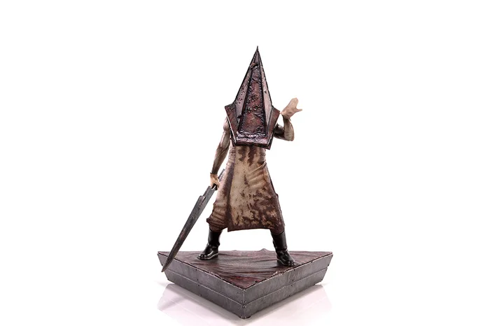 First 4 Figures Silent Hill 2 Red Pyramid Thing: Standard Edition Statue 4 First 4 Figures Silent Hill 2 Red Pyramid Thing: Standard Edition Statue - Image 2