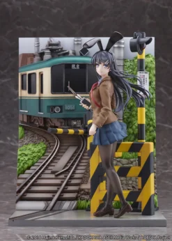 Rascal Does Not Dream Of Bunny Girl Senpai Mai Sakurajima: Enoshima Ver. 1/7 Scale Figure
