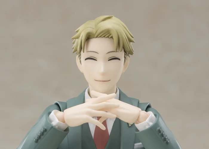 Bandai S.H.Figuarts Spy X Family Loid Forger 5 Bandai S.H.Figuarts Spy X Family Loid Forger - Image 3